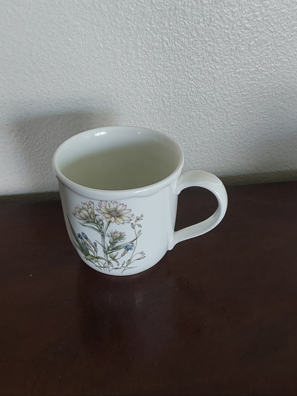 Noritake White Silphium Flower Porcelain Mug with Botanical Print